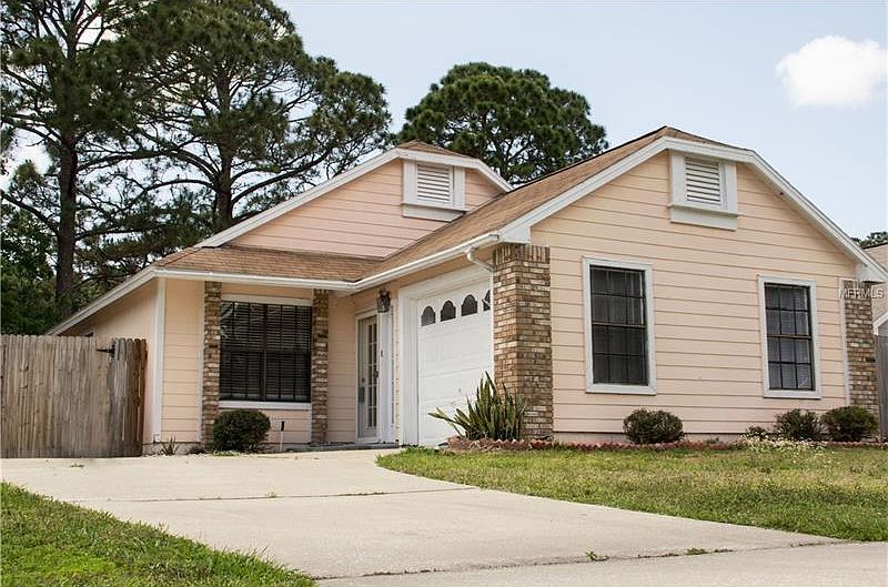 1st image of 172 Lakeside Cir