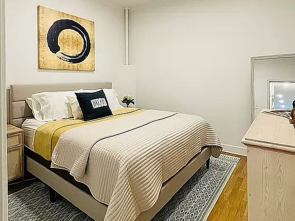 2nd image of 343 E 51st St APT 2D