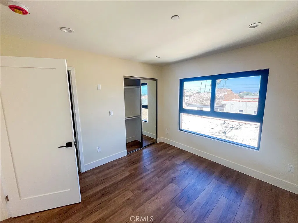 3 bed, 3.5 bath, 1435 sqft, $4,200 — Photo 4