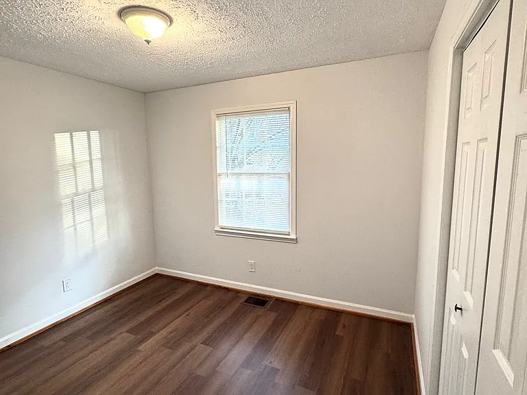 50 Height St — Photo 10