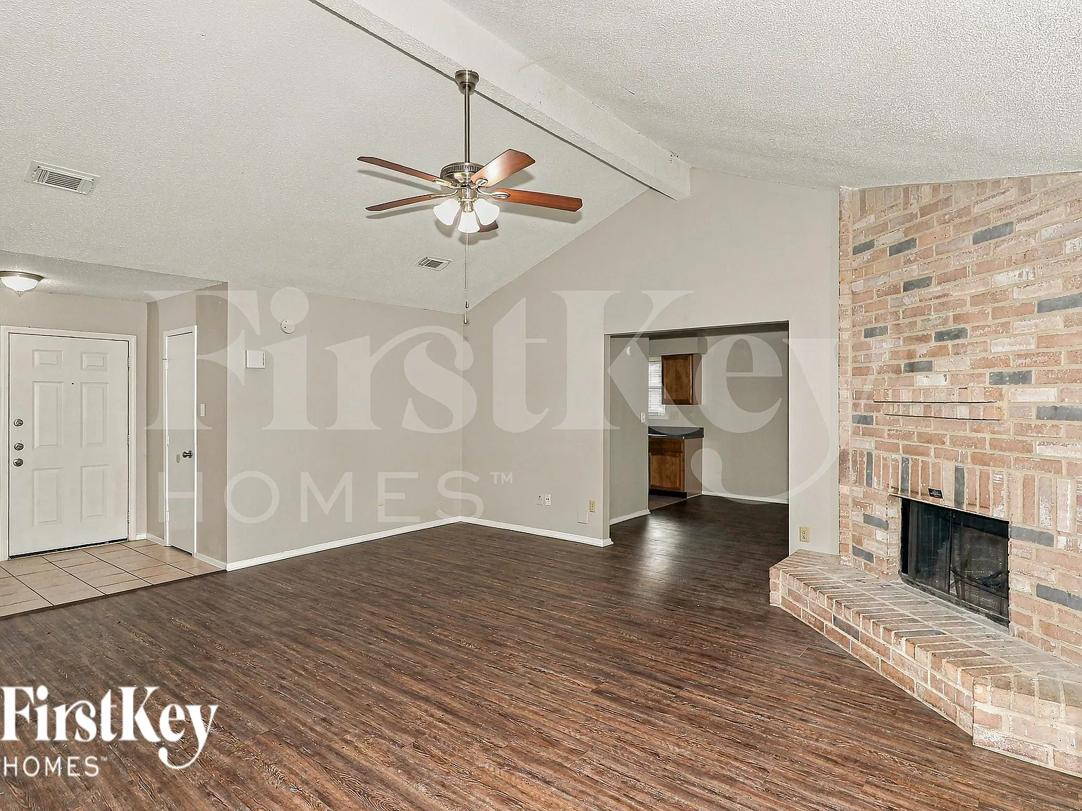 3 bed, 2.0 bath, 1868 sqft, $1,760 — Photo 3