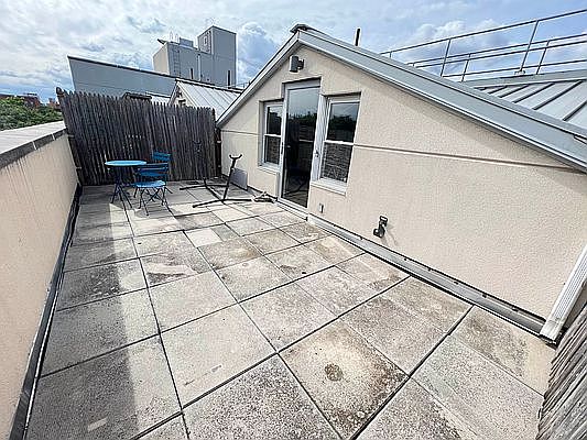 1st image of 836 Bergen St #422