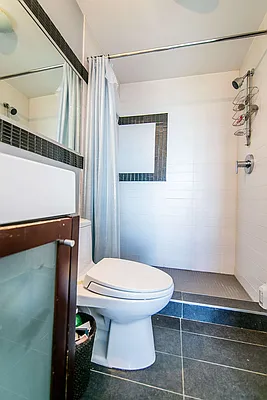 Rented by Nooklyn NYC LLC | media 28