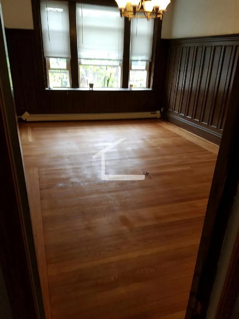 5 bed, 1700 sqft, $7,250 — Photo 1