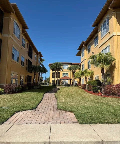 4306 Bayside Village Dr #1-102 — Photo 4