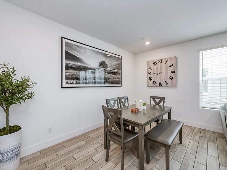 2833 E Teaberry Dr — Photo 20