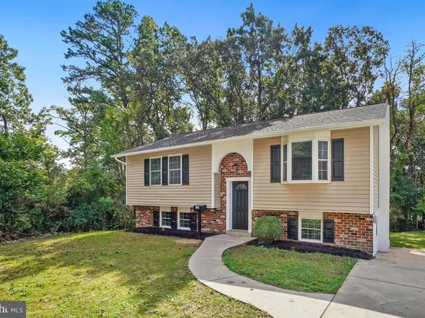 225 Shana Rd, Glen Burnie, MD 21060