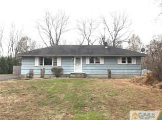 331 Schoolhouse Rd, Monroe Township, NJ 08831