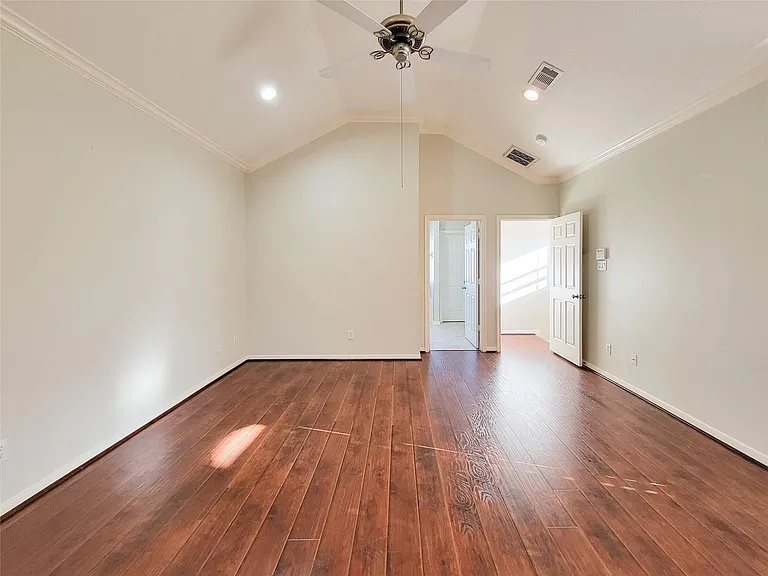 2717 La Branch St — Photo 17