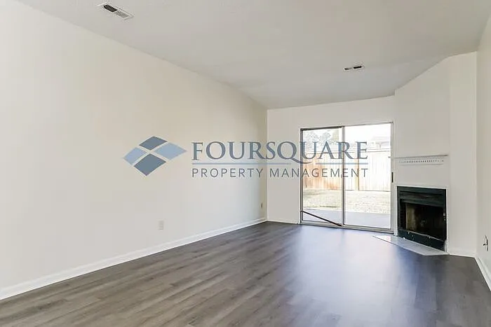 2604 Stewart Dr #B — Photo 7