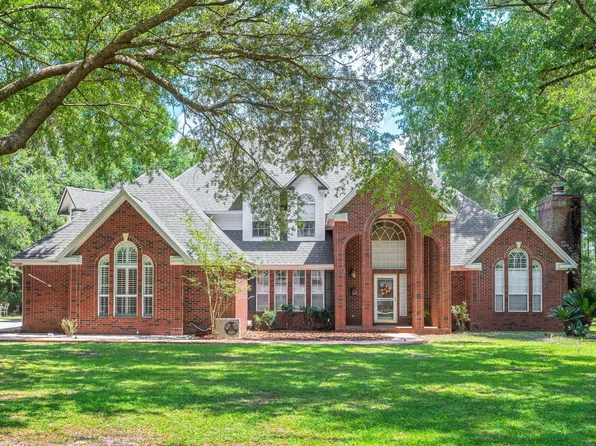 103 Old South Dr, Crestview, FL 32536