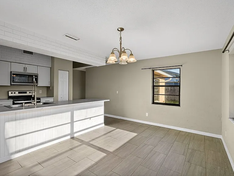 1956 Red Cedar Cir — Photo 15