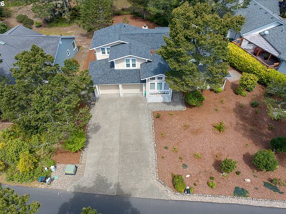 3rd image of 1009 Royal Saint Georges Dr