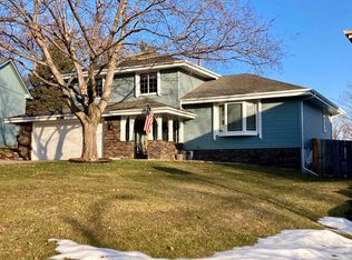 16124 Cedar Cir, Omaha, NE 68130