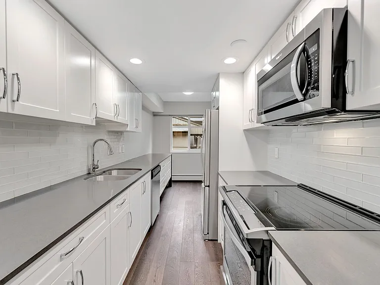 3701 Princess Ave — Photo 3