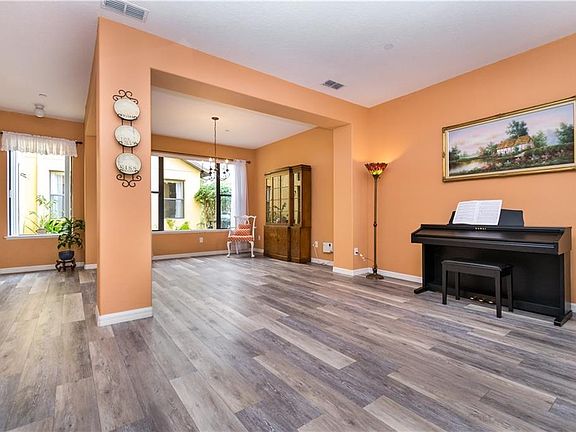 5th image of 9818 Caroline Park Dr