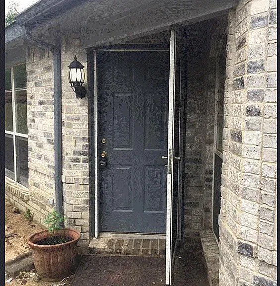 2202 Brookview Dr — Photo 6