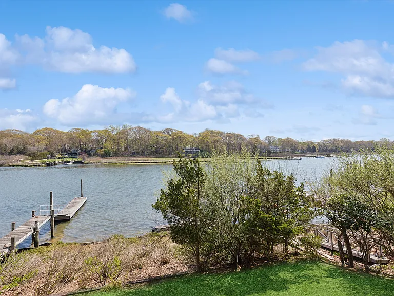425 Briarwood Ln — Photo 28