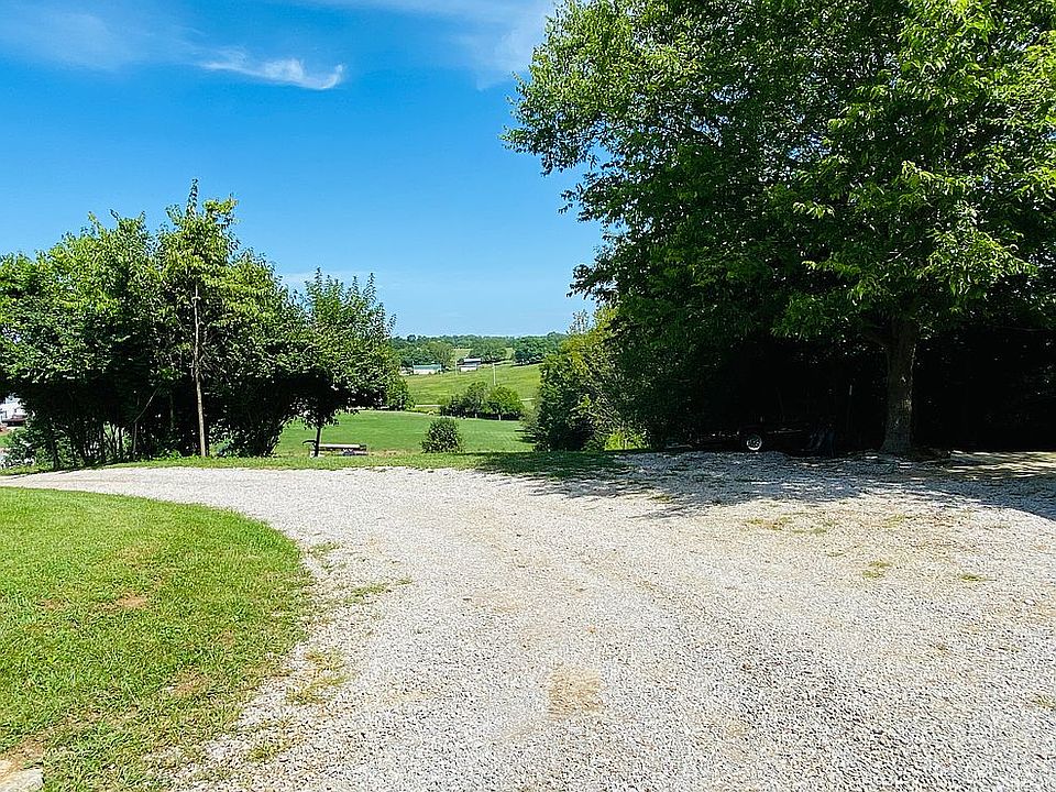 2nd image of 2784 Two Mile Rd