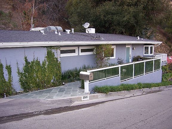 3rd image of 3501 Camino De La Cumbre