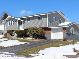 132 Apache Dr, Old Forge, PA 18518