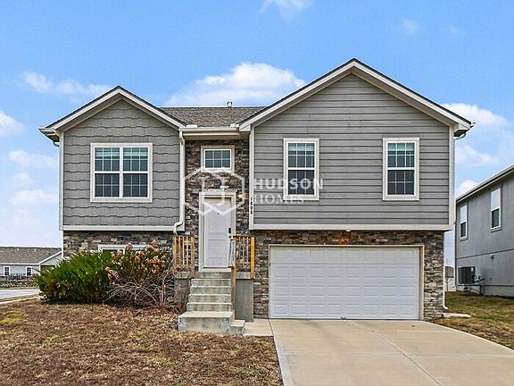 2nd image of 1606 Samantha Ln