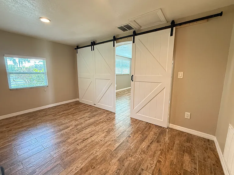 11305 Oak Dr #R — Photo 6