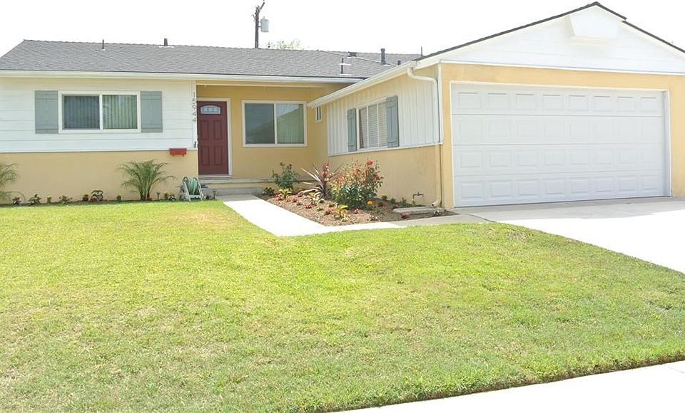 1st image of 15944 Milvern Dr