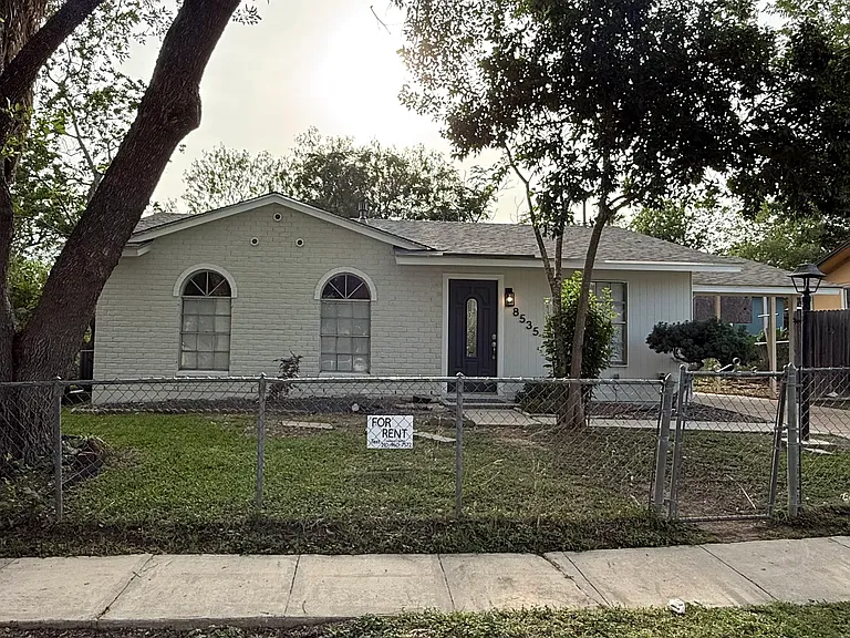 8535 Standing Rock St — Photo 2