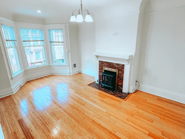 121 Carl St #3 — Photo 10