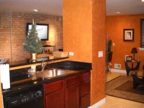 5940 S King Dr #1, Chicago, IL 60637