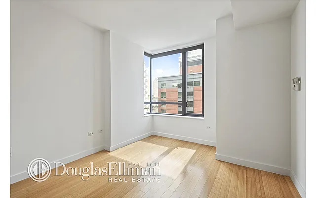 Rented by Douglas Elliman | media 38