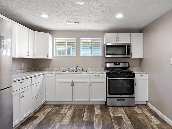5th image of 1505 Virginia St
