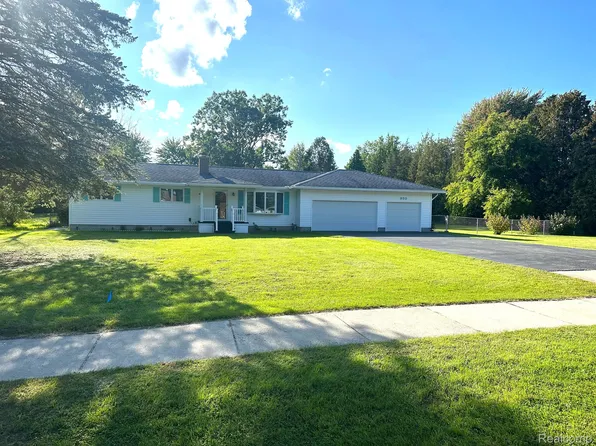 920 Colorado St, Marysville, MI 48040