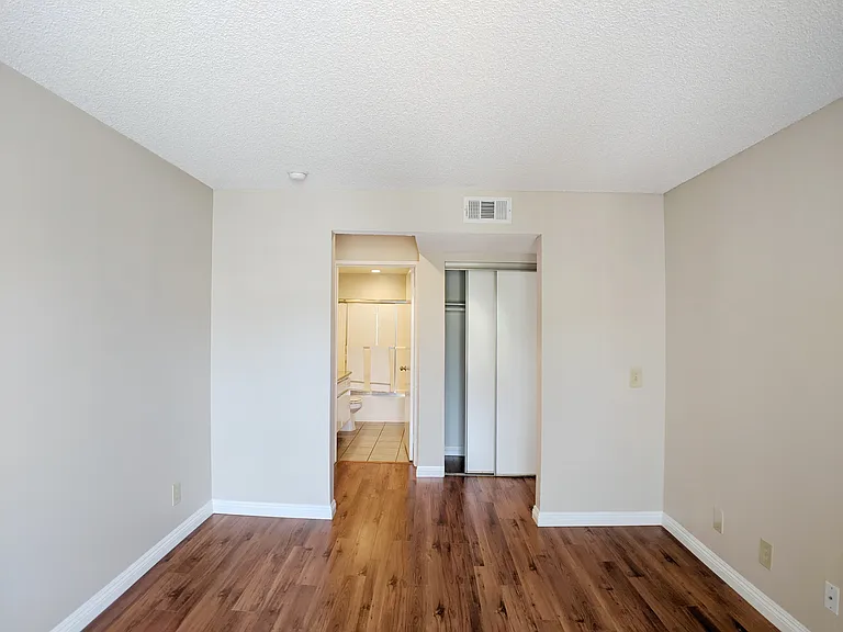 428 Hawthorne St — Photo 25