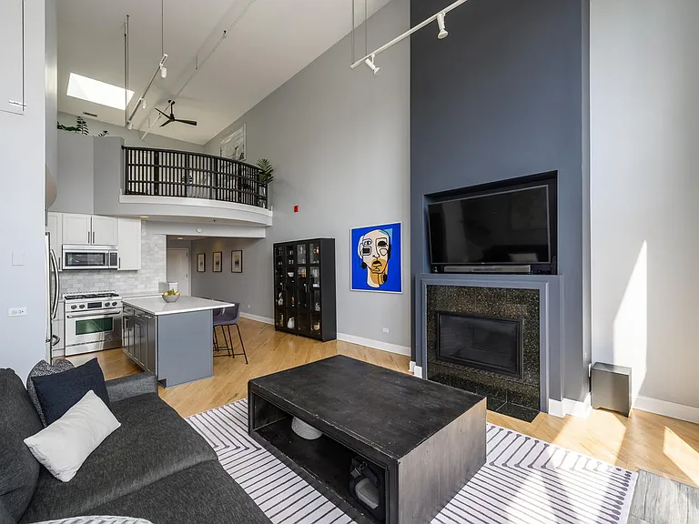 616 W Fulton St #712 — Photo 6