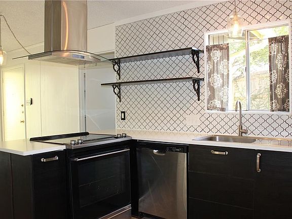 4th image of 1119 Mariposa Dr #A