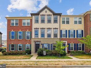 495 Flameflower Ter SE, Leesburg, VA 20175