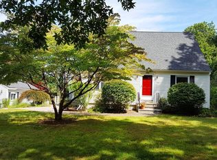 33 Hollis Rd, Lunenburg, MA 01462