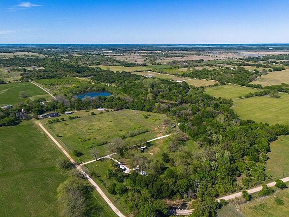 4th image of 120 County Road 3646