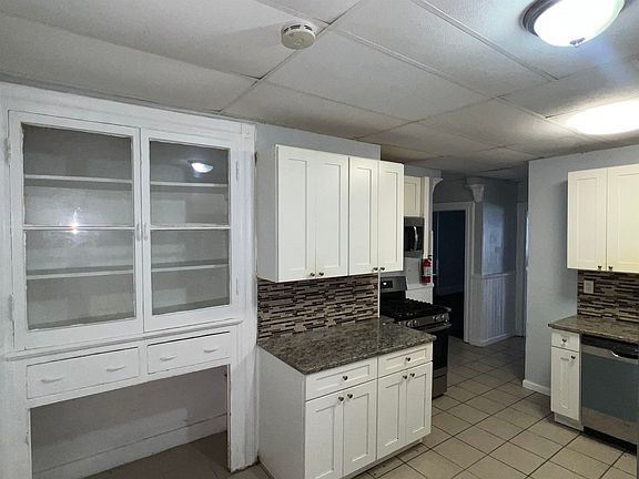 2nd image of 369 Littleton Ave Floor 2