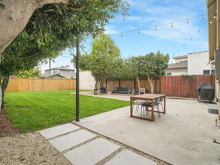 2736 S Sycamore Ave — Photo 20
