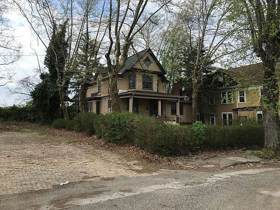 2nd image of 4299 Jefferson St