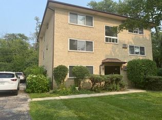 283 7th St APT 1A, Wheeling, IL 60090