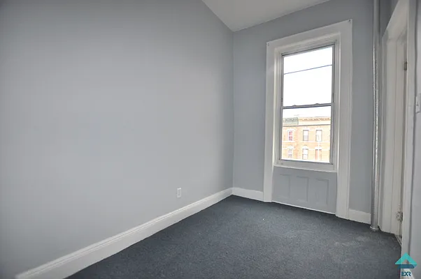 Rented by EXR | media 3