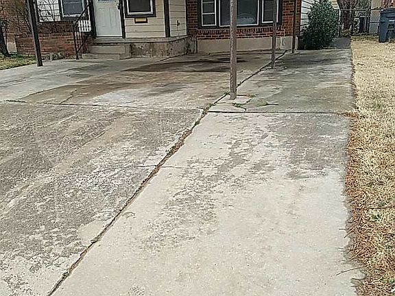 3rd image of 2806 NW 21st Pl