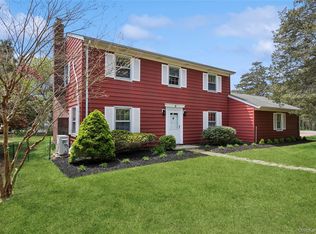 2 Ludlow Lane, Hampton Bays, NY 11946
