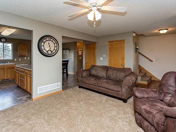 5th image of 265 SE Olson Dr