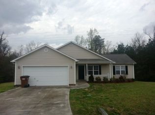 110 White Stone Ct, Jacksonville, NC 28546