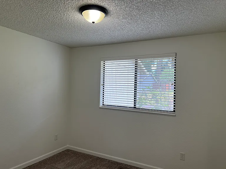 1078 SE Fir Grove Loop — Photo 17